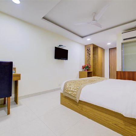 Airport Hotel Daya Capitol Nuova Delhi Esterno foto