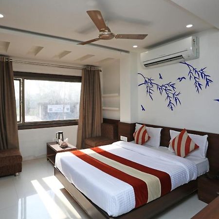Airport Hotel Daya Capitol Nuova Delhi Esterno foto
