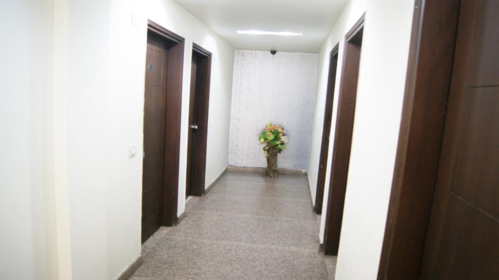 Airport Hotel Daya Capitol Nuova Delhi Esterno foto