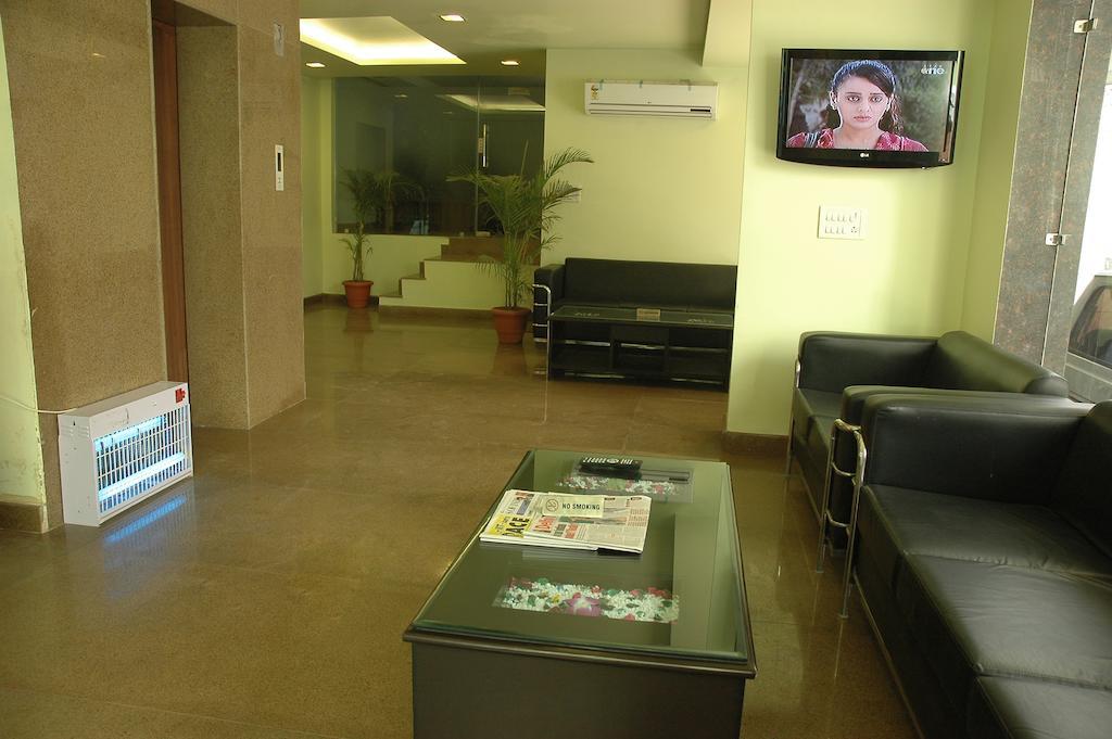 Airport Hotel Daya Capitol Nuova Delhi Esterno foto