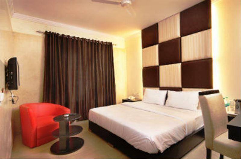 Airport Hotel Daya Capitol Nuova Delhi Esterno foto