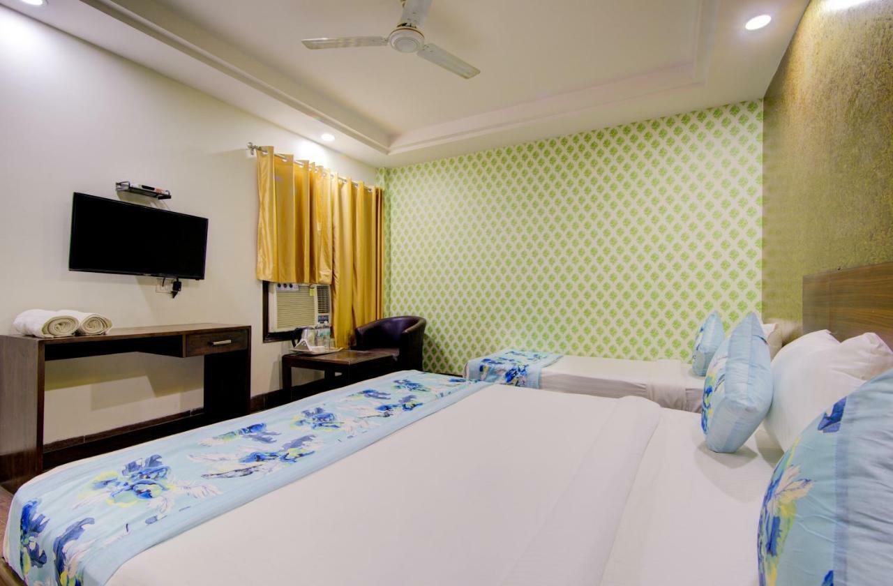 Airport Hotel Daya Capitol Nuova Delhi Esterno foto