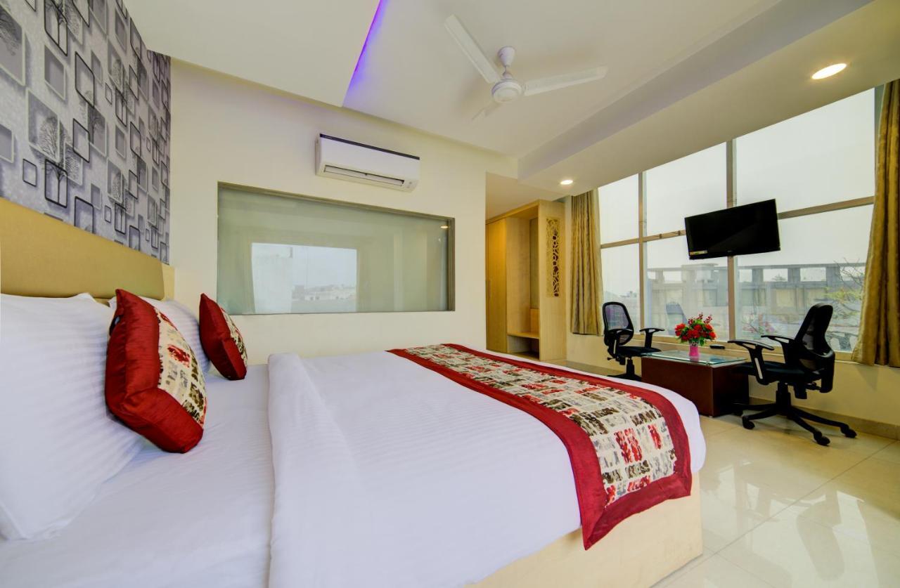 Airport Hotel Daya Capitol Nuova Delhi Esterno foto