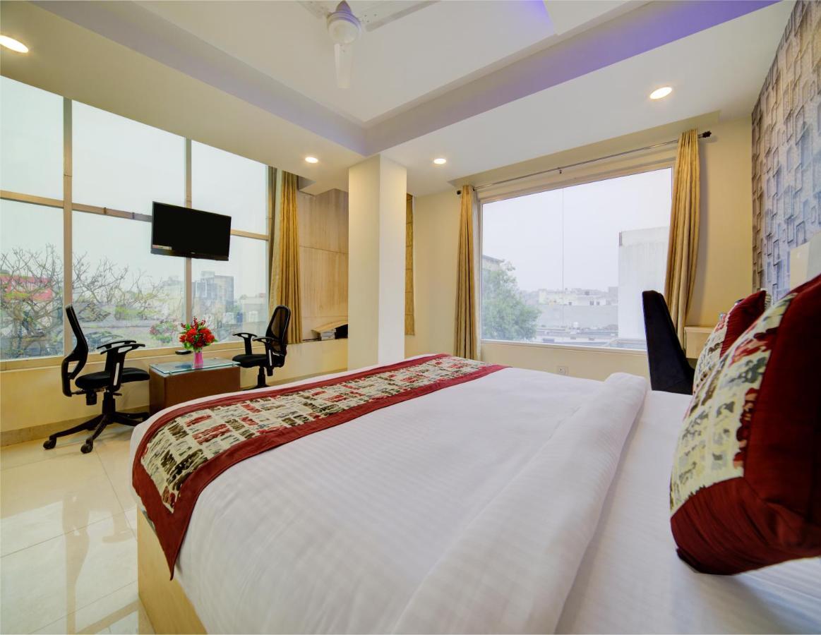 Airport Hotel Daya Capitol Nuova Delhi Esterno foto