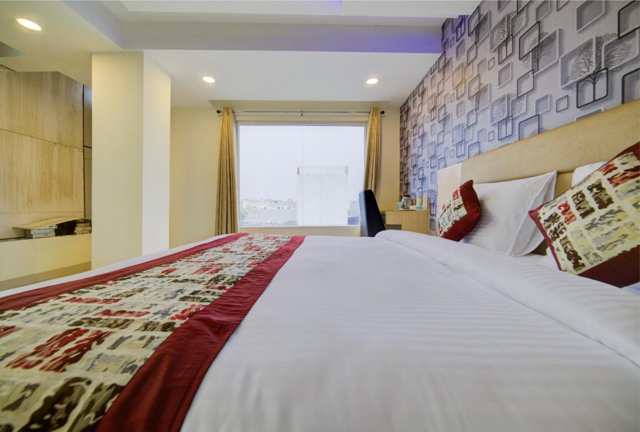 Airport Hotel Daya Capitol Nuova Delhi Esterno foto