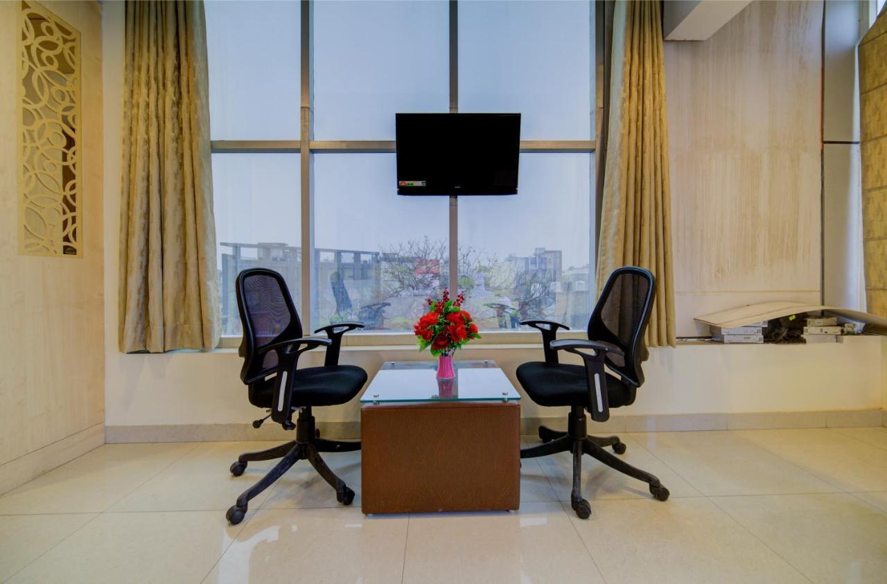 Airport Hotel Daya Capitol Nuova Delhi Esterno foto