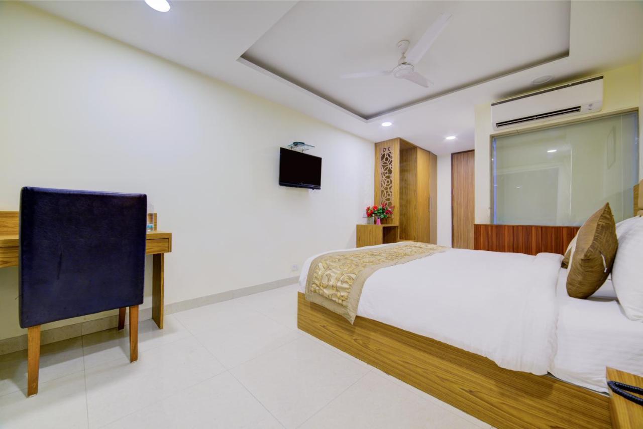 Airport Hotel Daya Capitol Nuova Delhi Esterno foto